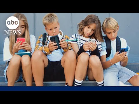 You are currently viewing France set to ban social media for kids under 15