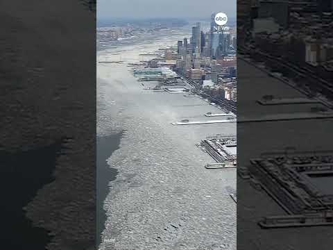 You are currently viewing Hudson River partially frozen as cold lingers after weekend storm