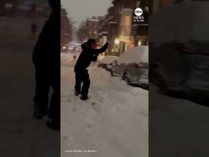 Read more about the article Ski and snowboard duo turn Boston streets into winter playground