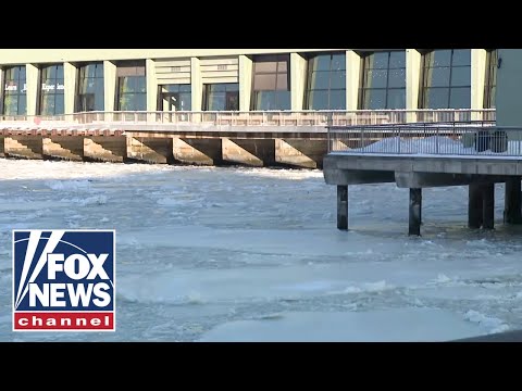 You are currently viewing Deadly winter storm cleanup begins as brutal deep freeze hits Northeast