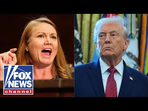 You are currently viewing ‘REIN HIM IN’: Dem lawmaker condemns Trump’s ‘illegal’ actions in Venezuela