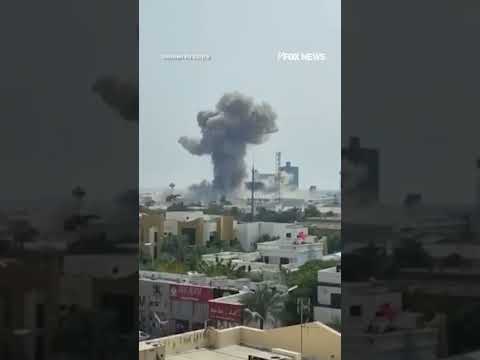 You are currently viewing SEE IT: Iranian missiles strike in Bahrain near US base #foxnews #news #shorts #iran
