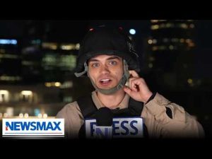 Read more about the article Iranian missles strike Tel Aviv