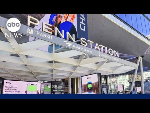 You are currently viewing Trump reportedly pushing for his name on 2 more landmarks