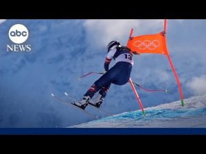 Read more about the article Lindsey Vonn’s heartbreak as she crashes during race, airlifted to hospital