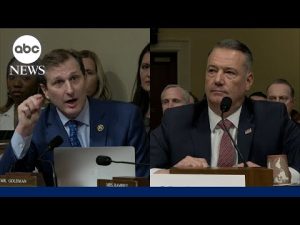 Read more about the article Rep. Goldman to ICE director: Stop acting like a fascist