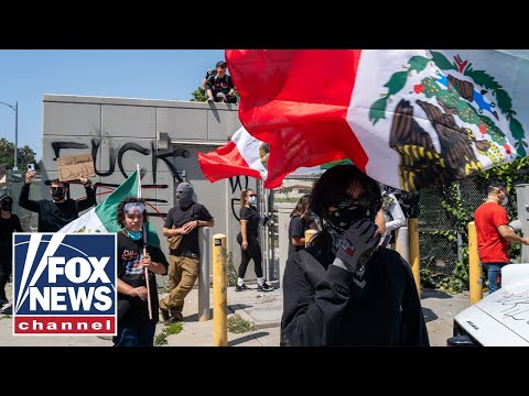 You are currently viewing Mexican ambassador responds to BOMBSHELL claims of anti-ICE resistance coordination