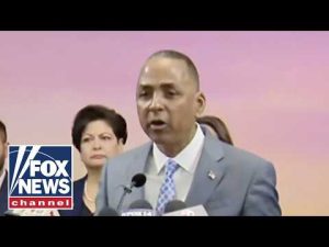 Read more about the article El Paso mayor says he was unaware FAA was going to close airspace