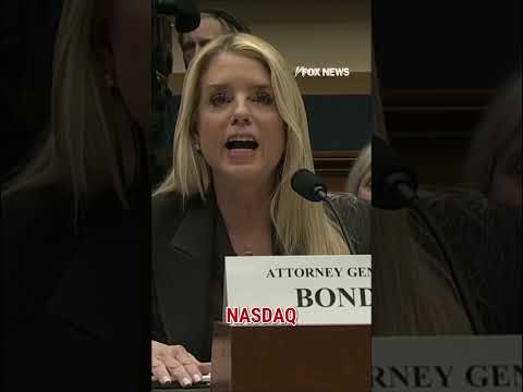 Read more about the article Bondi TORCHES Dems over stock trading: ‘I don’t know why YOU’RE LAUGHING’ #shorts #pambondi