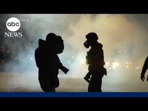 Read more about the article ICE agents on leave, accused of lying about shooting of man in Minneapolis