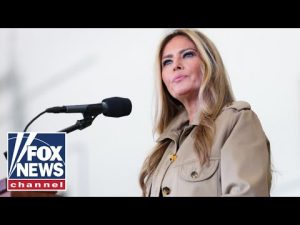 Read more about the article First lady Melania Trump meets with freed hostage