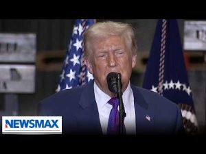 Read more about the article TRUMP: I’m the only ‘schmuck’ that’s waived his salary as president