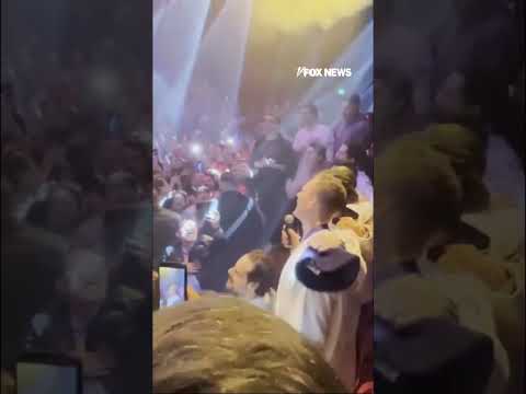 Read more about the article WATCH: USA hockey team belts out national anthem at nightclub #foxnews #shorts #sports