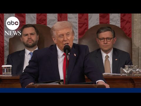 Read more about the article Trump spars with Dems, touts economy in longest State of the Union address
