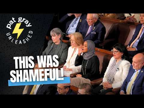 You are currently viewing Democrats REFUSE TO STAND at Trump’s SOTU in Biggest Political Blunder in Years!