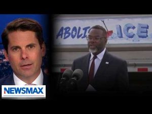 Read more about the article Finnerty reacts to Chicago mayor unveiling “Abolish ICE” snowplow: ‘Not great timing on the reveal’