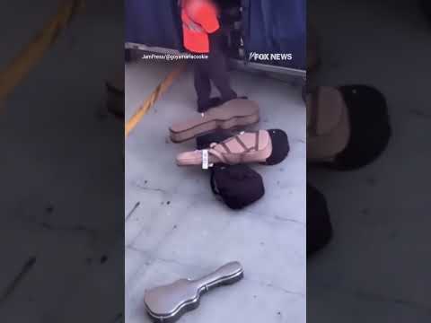 Read more about the article Baggage handler CAUGHT tossing guitars onto tarmac #foxnews #news #us #fox