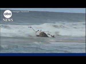 Read more about the article 3 killed, 2 injured in Hawaii tour helicopter crash