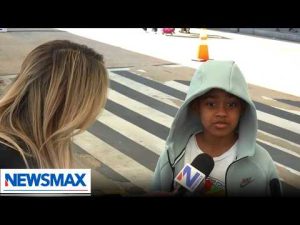 Read more about the article Young traveler to lawmakers: ‘Pay them the money’ | America Right Now