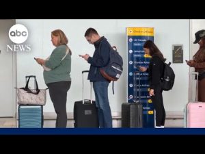 Read more about the article Airports brace for weekend travel