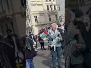 Read more about the article Iranian American Destroys Liberal Supporting Iran