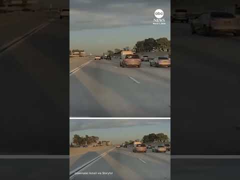 You are currently viewing Boat detaches from trailer on busy California freeway