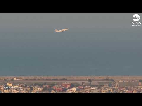 You are currently viewing Passenger plane in Beirut takes off amid explosions