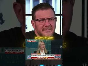 Read more about the article Karoline Leavitt Destroyed Kaitlan Collins For Saying This About Trump & Hegseth