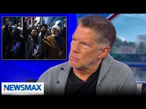 Read more about the article Former CIA Operative: There has to be massive fracture with IRGC, Armed Forces | National Report