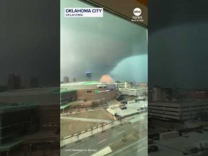 Read more about the article Baby’s ‘first tornado watch’ is a doozy