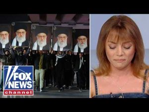 Read more about the article Ex-Iranian pro soccer player breaks down in TEARS about Iranian regime suppression