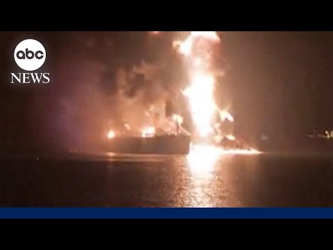 Read more about the article Ships struck near Strait of Hormuz as Iran threatens security of key oil passage