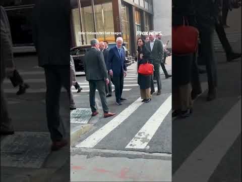 You are currently viewing WATCH: Bill Clinton appears to nudge Hillary at busy NYC intersection #shorts