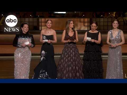 You are currently viewing Oscars 2026: ‘Bridesmaids’ cast reunites