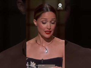 Read more about the article ‘Bridesmaids’ cast reunites at 2026 Oscars