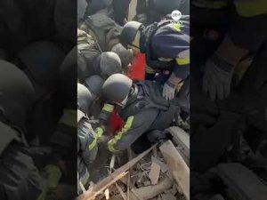 Read more about the article Rescuers spot woman’s hand reaching for help in Ukraine rubble