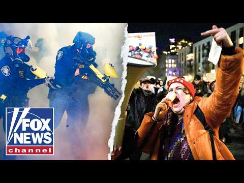 Read more about the article ‘SHOULD BE PUT IN JAIL’: Anti-ICE protesters RIPPED for disrupting police operations