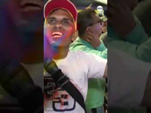 Read more about the article Venezuelans celebrate World Baseball Classic win over US