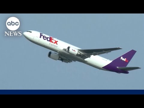 Read more about the article Close call as 2 jets nearly collide while landing at Newark Airport