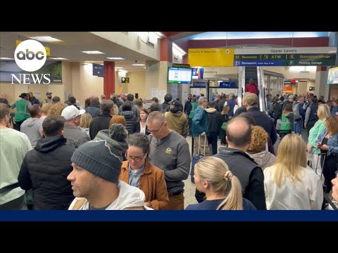 Read more about the article Airports experience delays as TSA workers go another week without pay