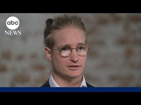 You are currently viewing Experts warn AI, without regulation, could lead to dangerous societal outcomes