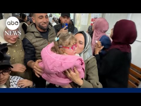 You are currently viewing 2-year-old Palestinian toddler reunites with mom in Gaza years after start of war