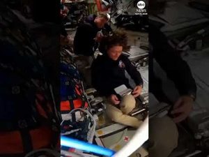 Read more about the article The inspirational moment the Artemis II crew traveled farther than any other humans from Earth