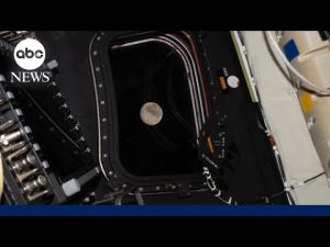 Read more about the article Artemis II crew makes history as first humans to see far side of moon’s surface