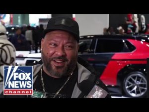 Read more about the article ‘Jesse Watters Primetime’ asks: Who is a better driver—men or women?