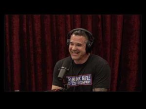 Read more about the article Joe Rogan Experience #2482 – Andy Stumpf