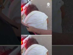 Read more about the article Florida deputy hailed as hero after helping to save choking baby