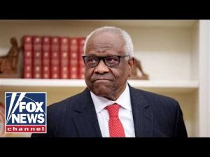 Read more about the article Justice Clarence Thomas issues WARNING in rare address
