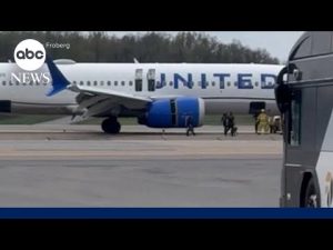 Read more about the article United Airlines flight makes emergency landing after pilots fear bomb onboard