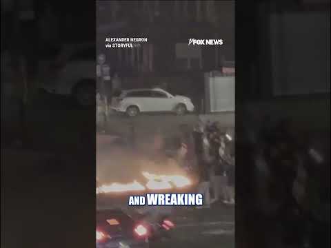 You are currently viewing Mob flies Palestinian flag during FIERY drag race #shorts #us #news #foxnews #mob